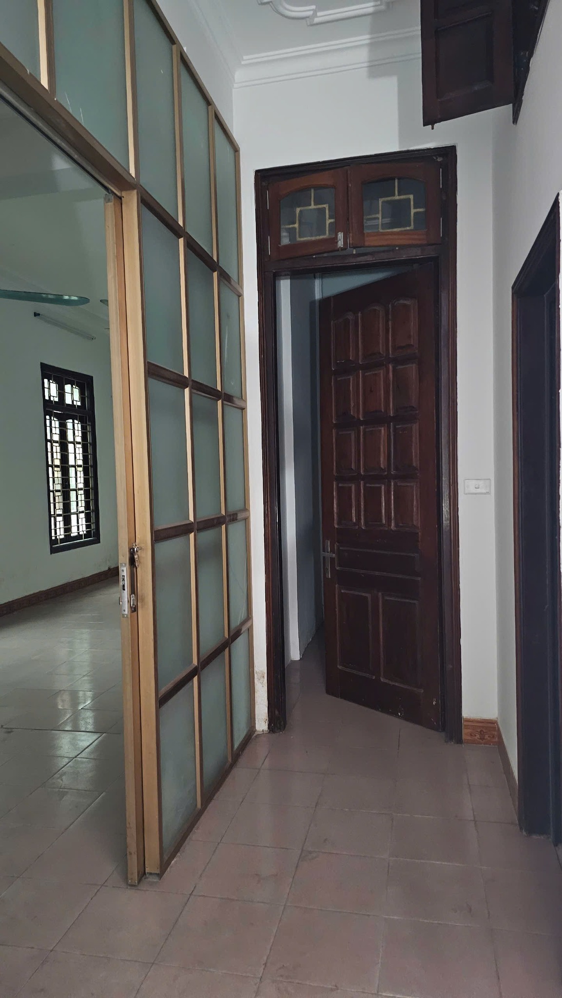 Cho thuê MBKD ngõ 31 Trần Quốc Hoàn, 4.5 tầng x 100m2, 8 PN, 40 Triệu VP, Trung tâm - Ảnh 4